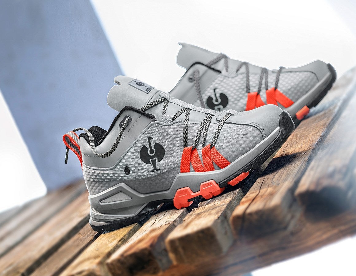 Main action image O2 Work shoes e.s. Kobuk low pearlgrey/solarred