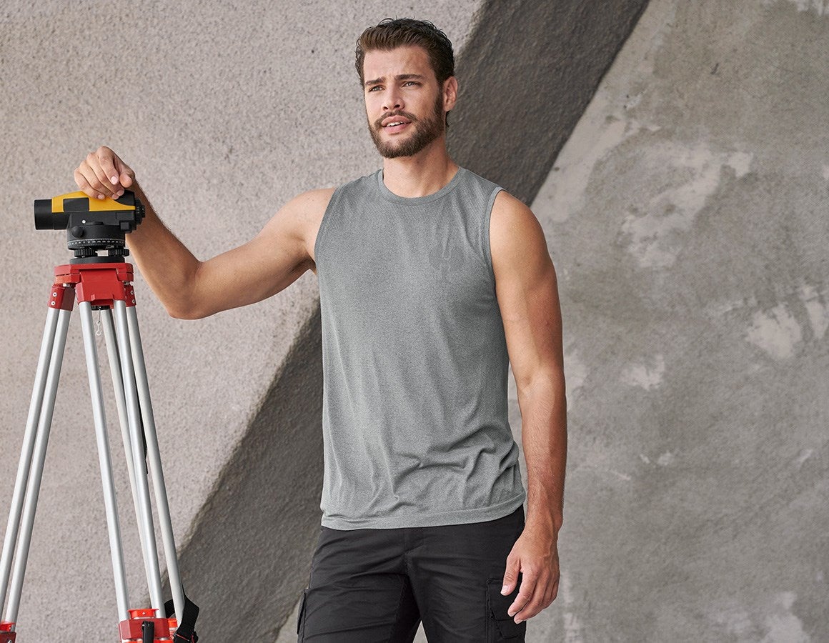 Main action image Athletics-shirt seamless e.s.trail basaltgrey melange