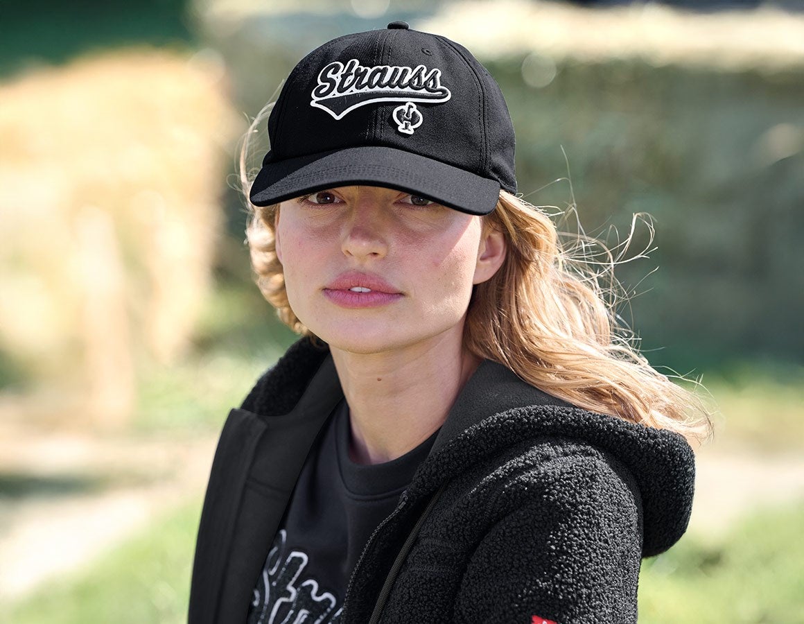 Main action image Cap e.s.e:pic black