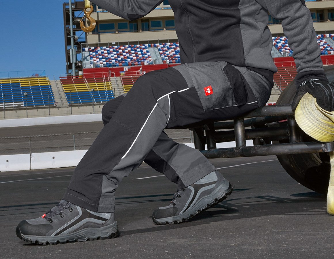 Main action image Functional cargo trousers e.s.dynashield cement/graphite