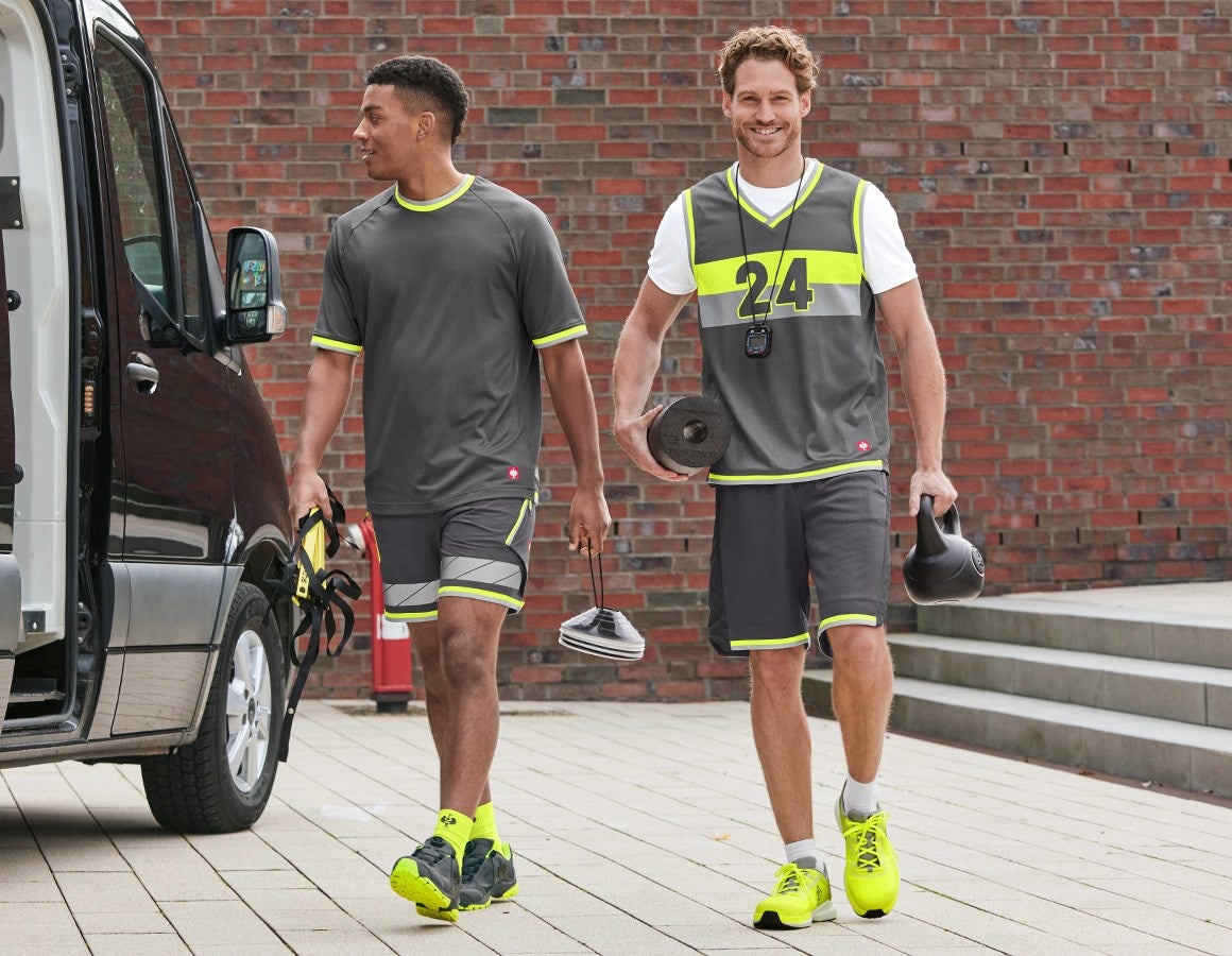Additional image 4 Functional shorts e.s.ambition anthracite/high-vis yellow