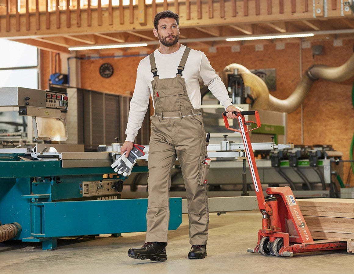 Main action image Bib & brace e.s.classic  khaki