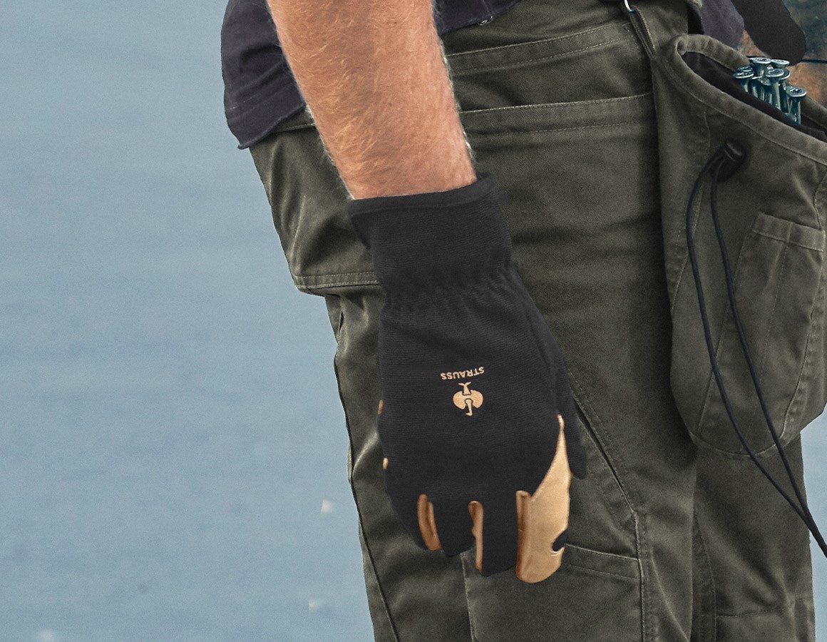 Main action image Assembly gloves Intense light black/brown