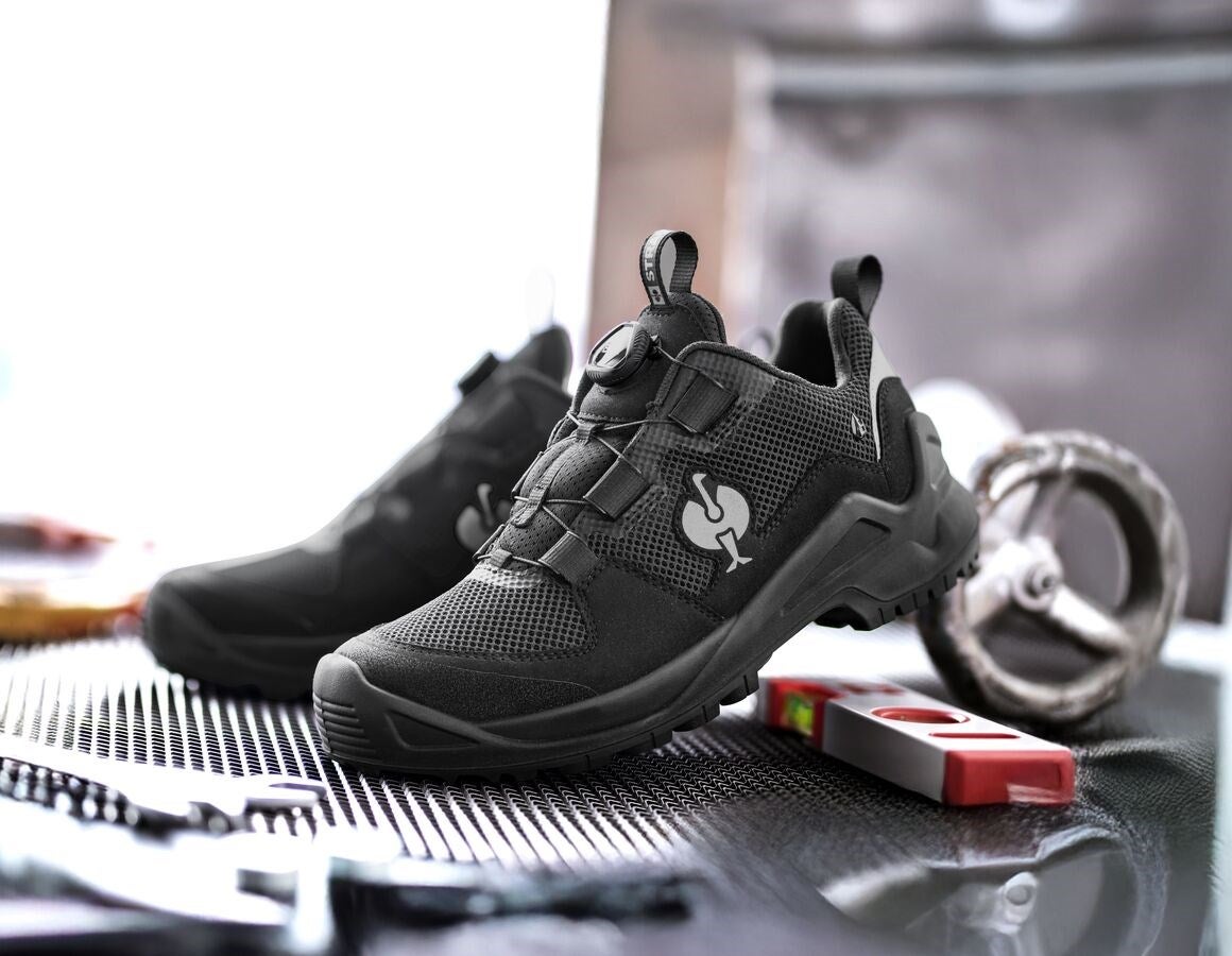 Main action image O6 Work boots e.s. Adelaide low black