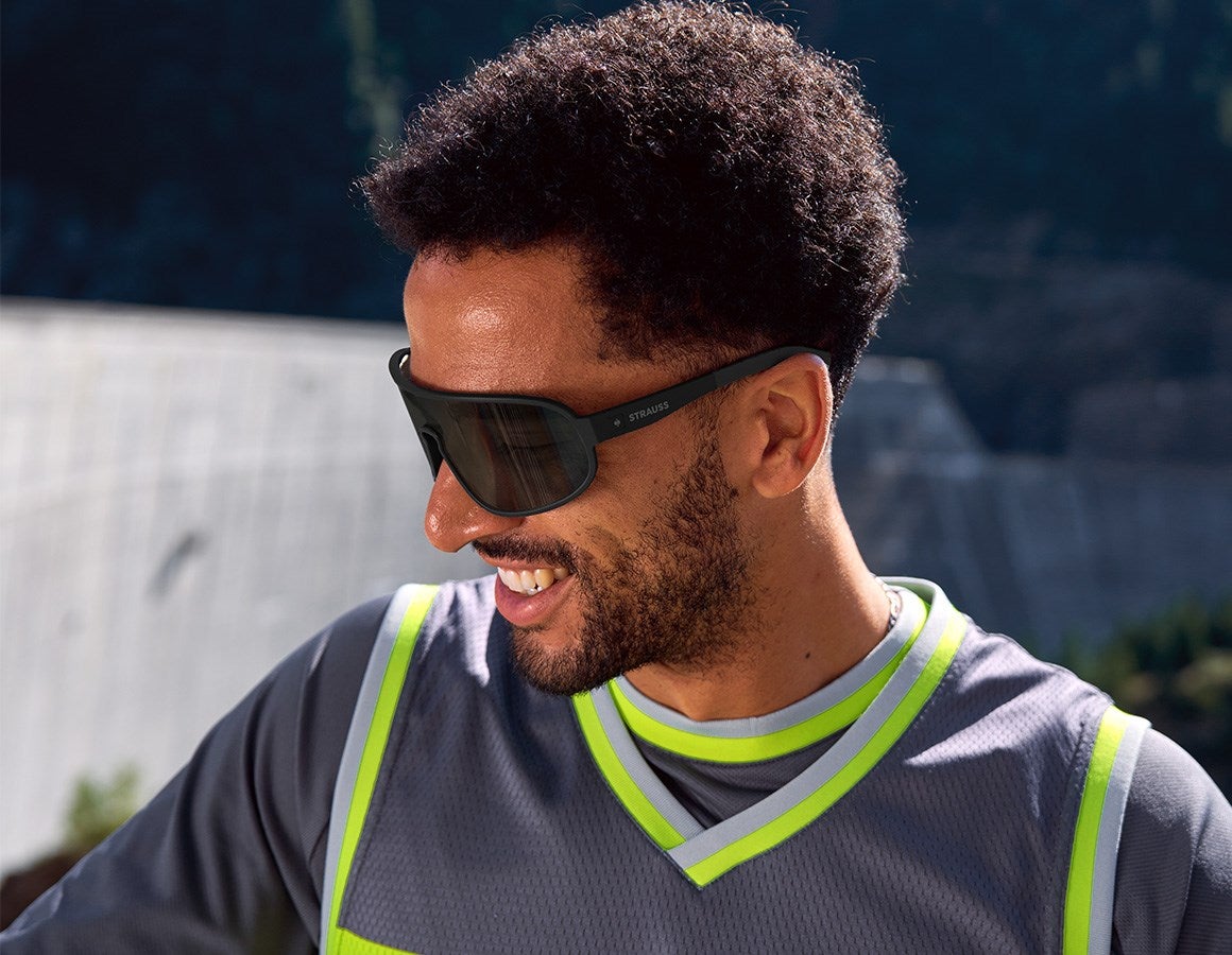 Additional image 1 Race sunglasses e.s.ambition black