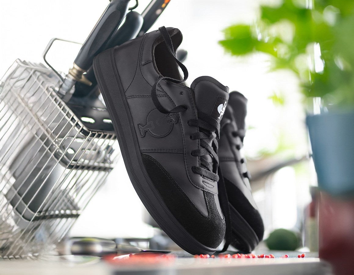 Main action image S1 Safety shoes e.s. Brooklyn low black