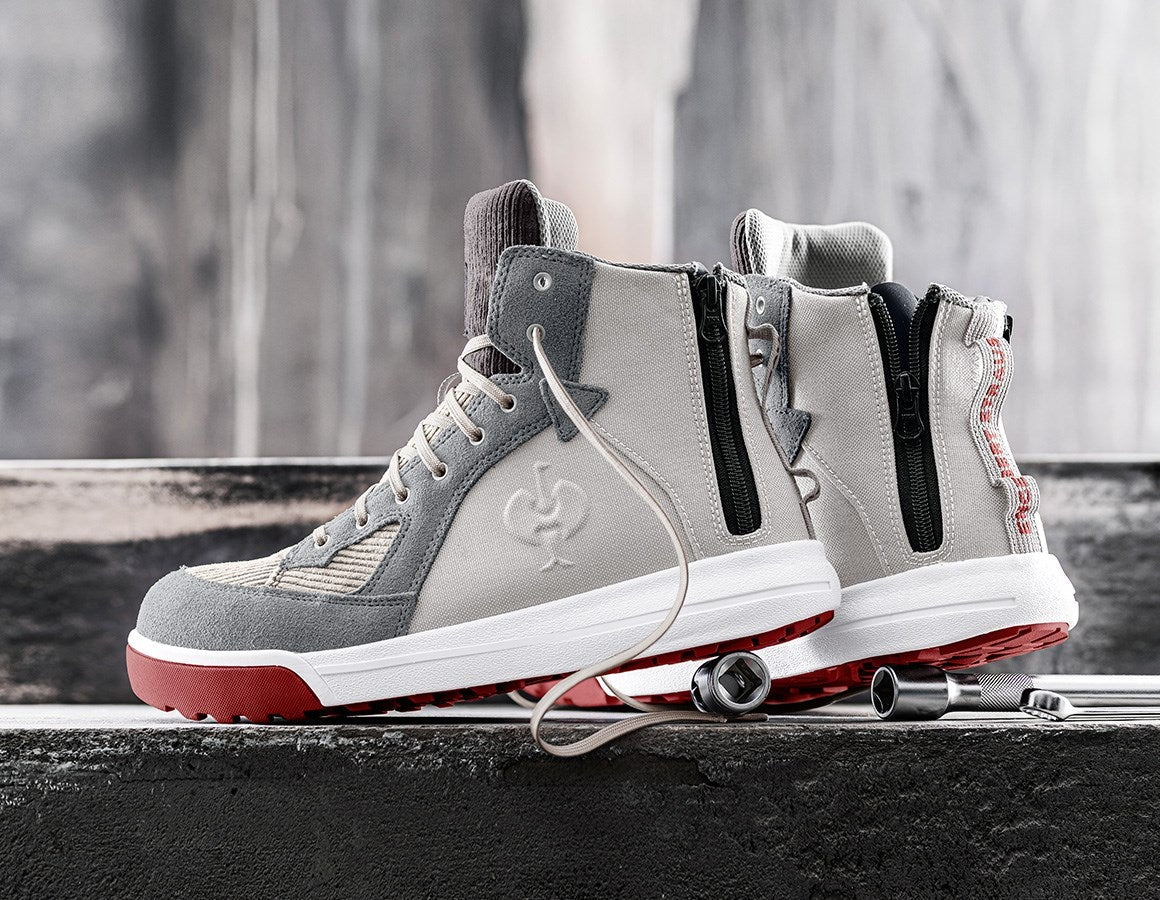 Main action image S1 Safety boots e.s. Janus II mid dovegrey/cement/velvetred