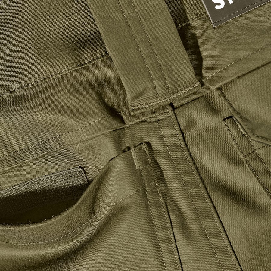 Detailed image Shorts e.s.concrete light, ladies' mudgreen/stipagreen