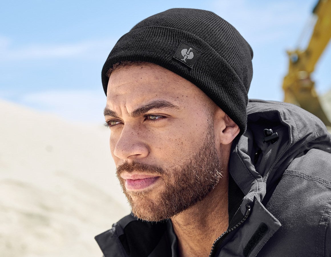 Main action image Knitted hat e.s.iconic black