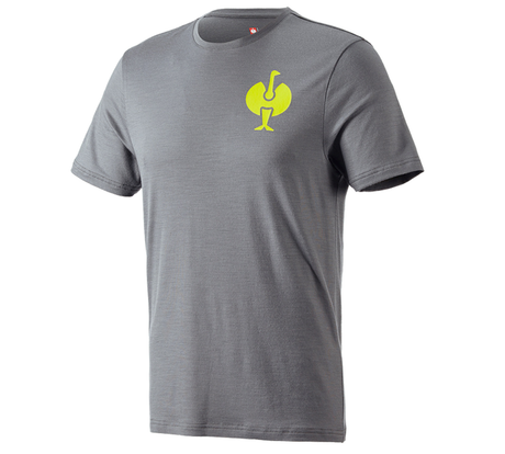 https://cdn.strauss.com/at/assets/sdexporter/images/DetailPageShopify/product/2.Release.3411460/T-Shirt_Merino_e_s_trail-217881-0-637789677961837520.png
