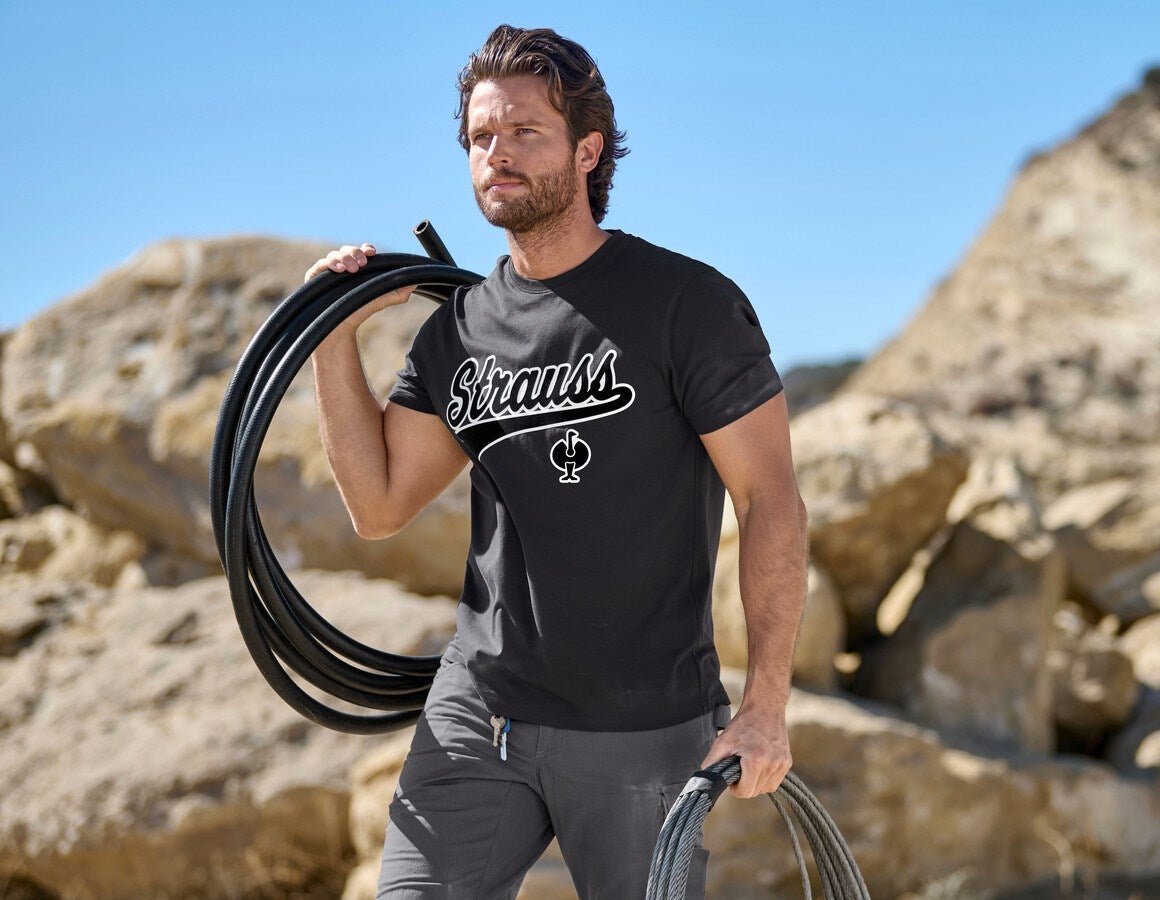 Main action image T-shirt e.s.e:pic black