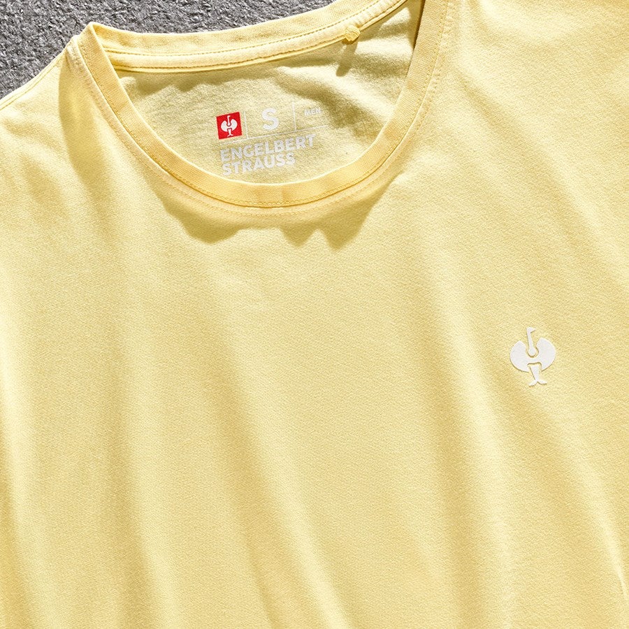 Detailed image T-Shirt e.s.motion ten pure lightyellow vintage