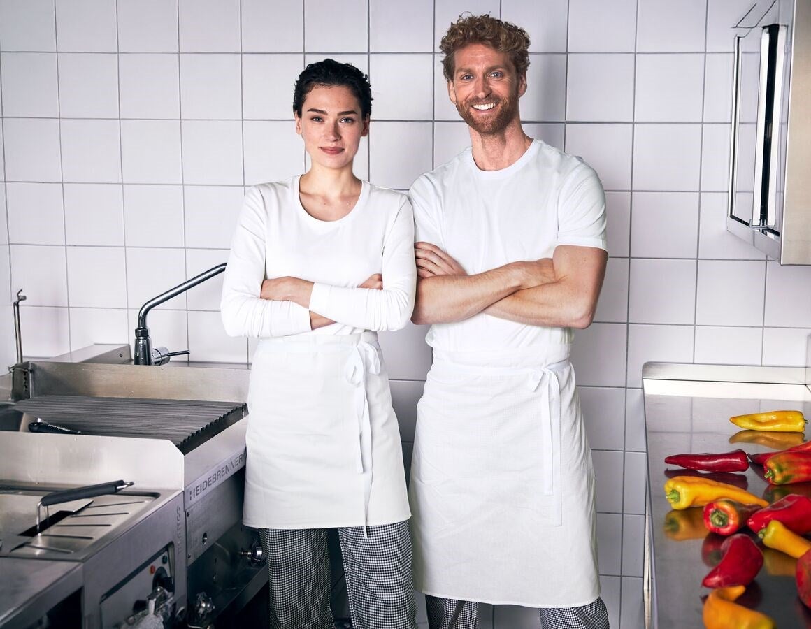 Additional image 2 Three-Pack Short Aprons white