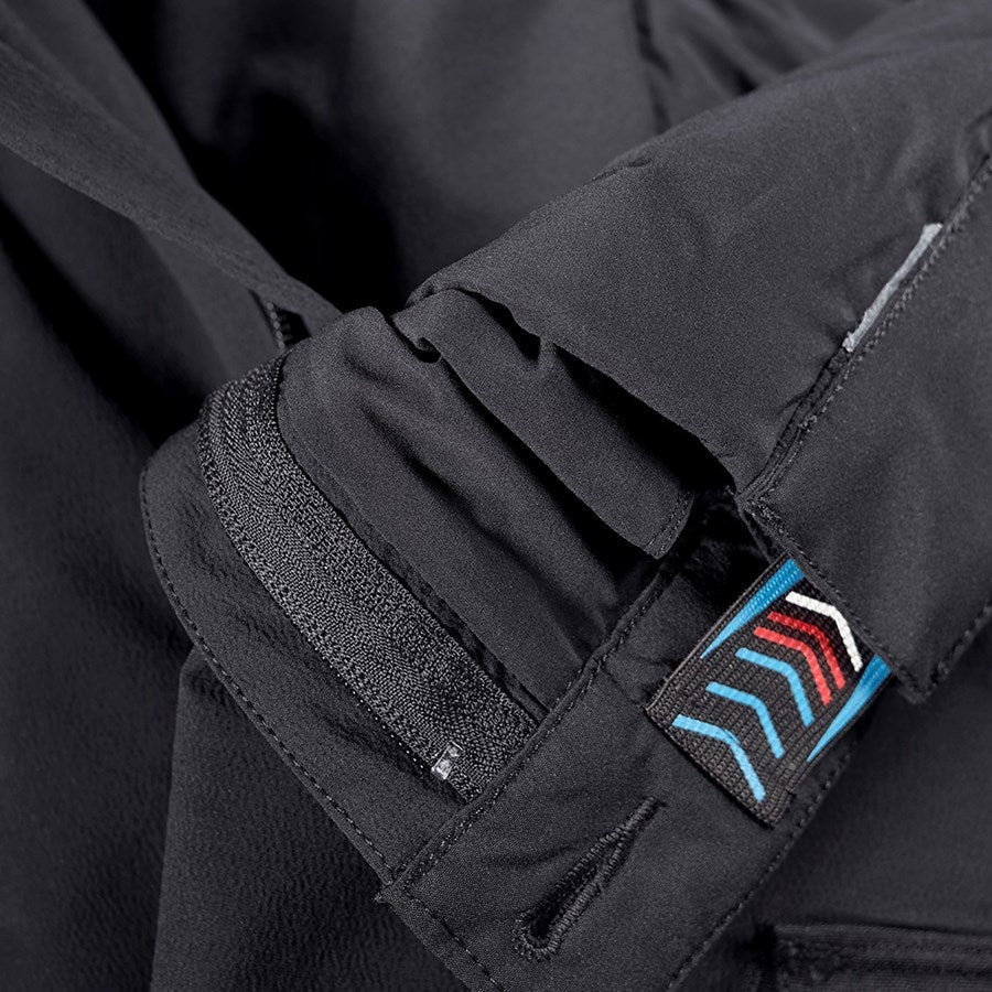 Detailed image Winter functional cargo trousers e.s.dynashield black