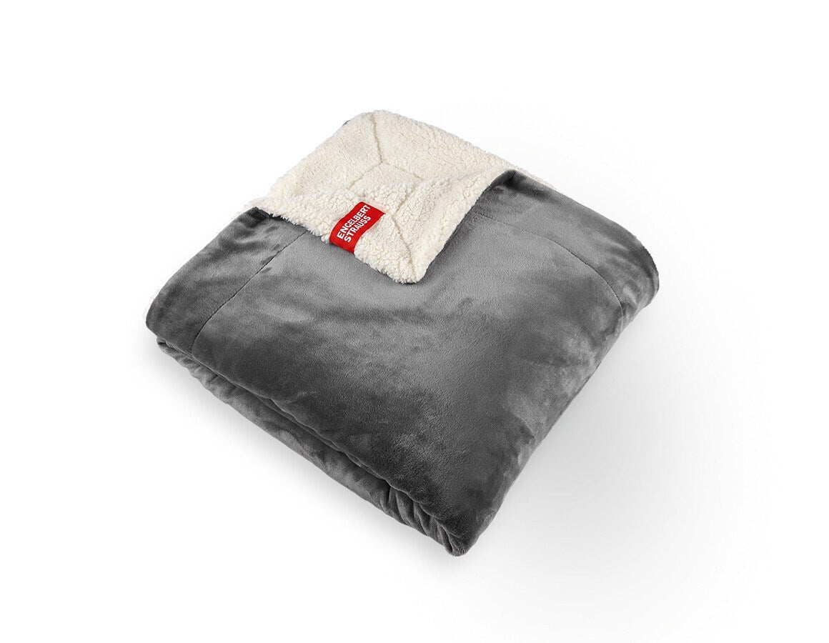 Primary image e.s. Faux fur blanket nordicgrey