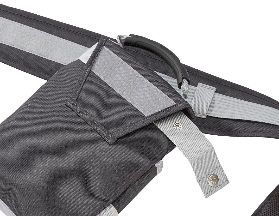 Detailed image e.s. Nail bag anthracite/platinum