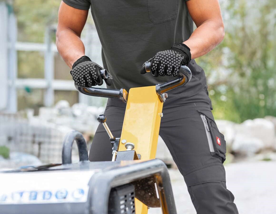 Additional image 1 e.s. Nitrile gloves VibraSafe black