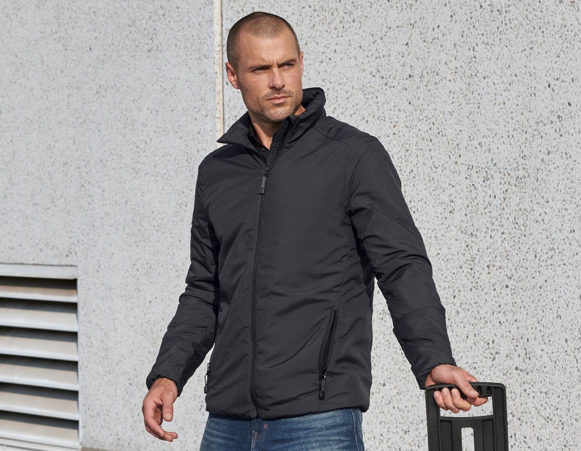 Main action image e.s. Padded jacket CI black