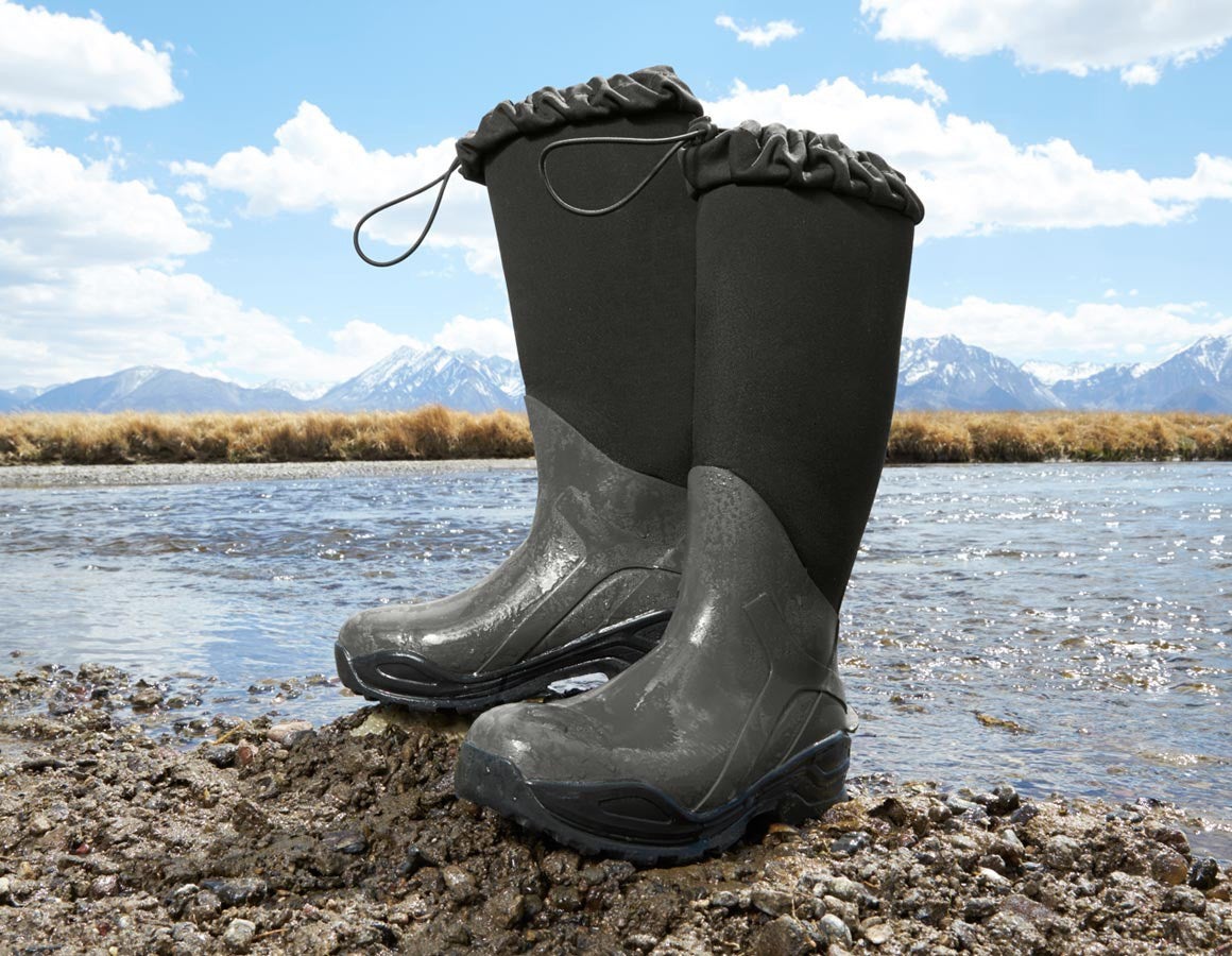 Main action image e.s. S5 Neoprene safety boots Kore x-high thyme/black