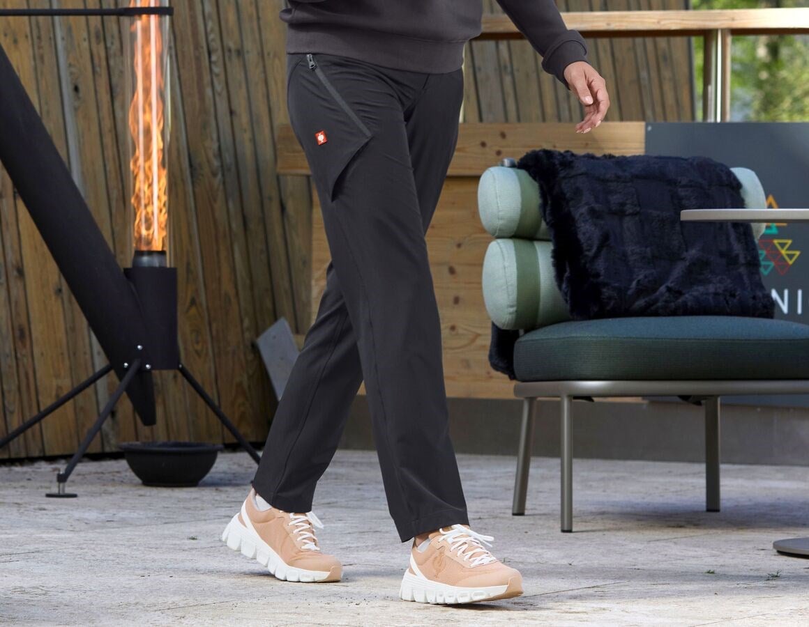 Main action image e.s. Service cargo trousers, ladies' black