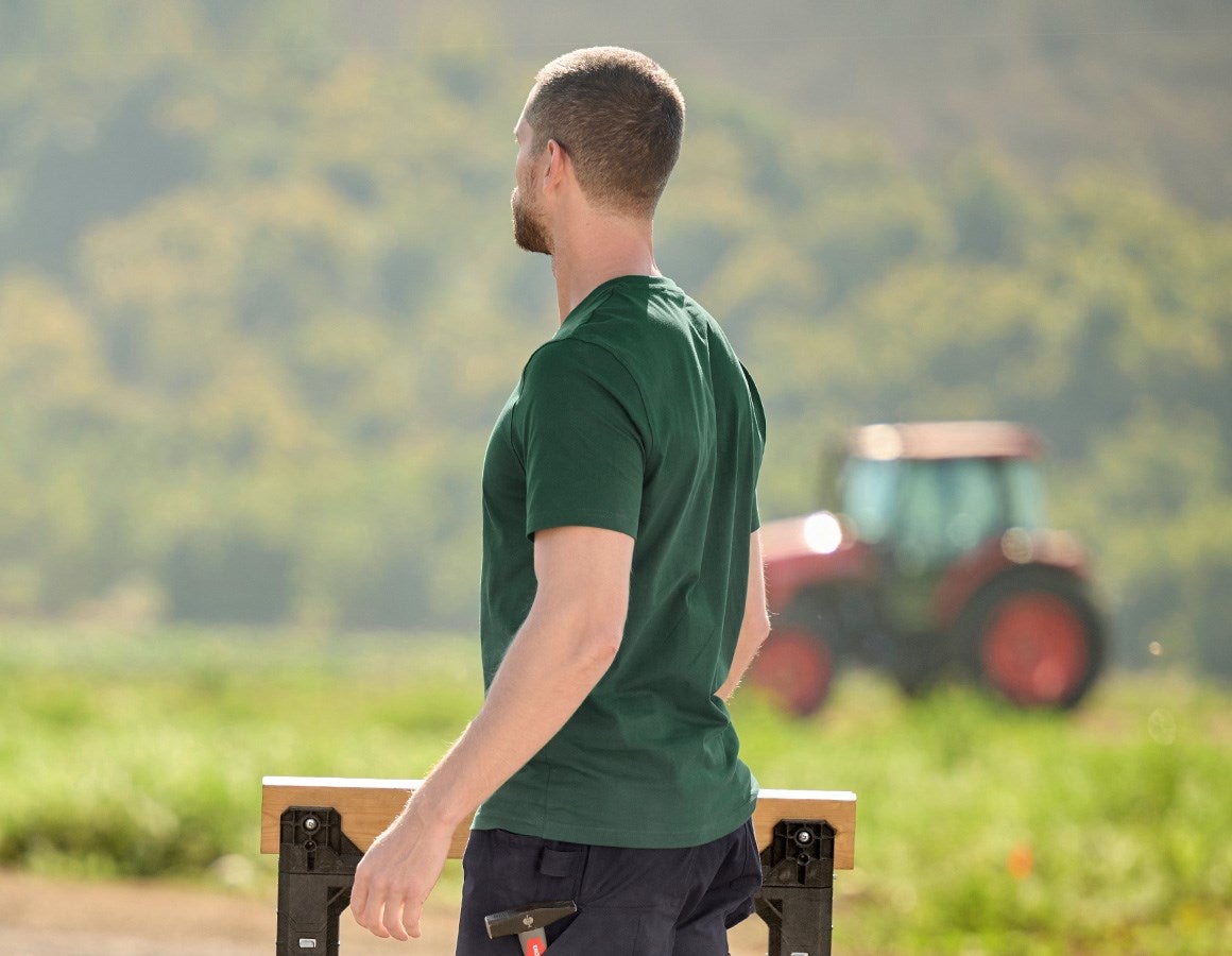 Additional image 1 e.s. T-shirt cotton V-Neck green