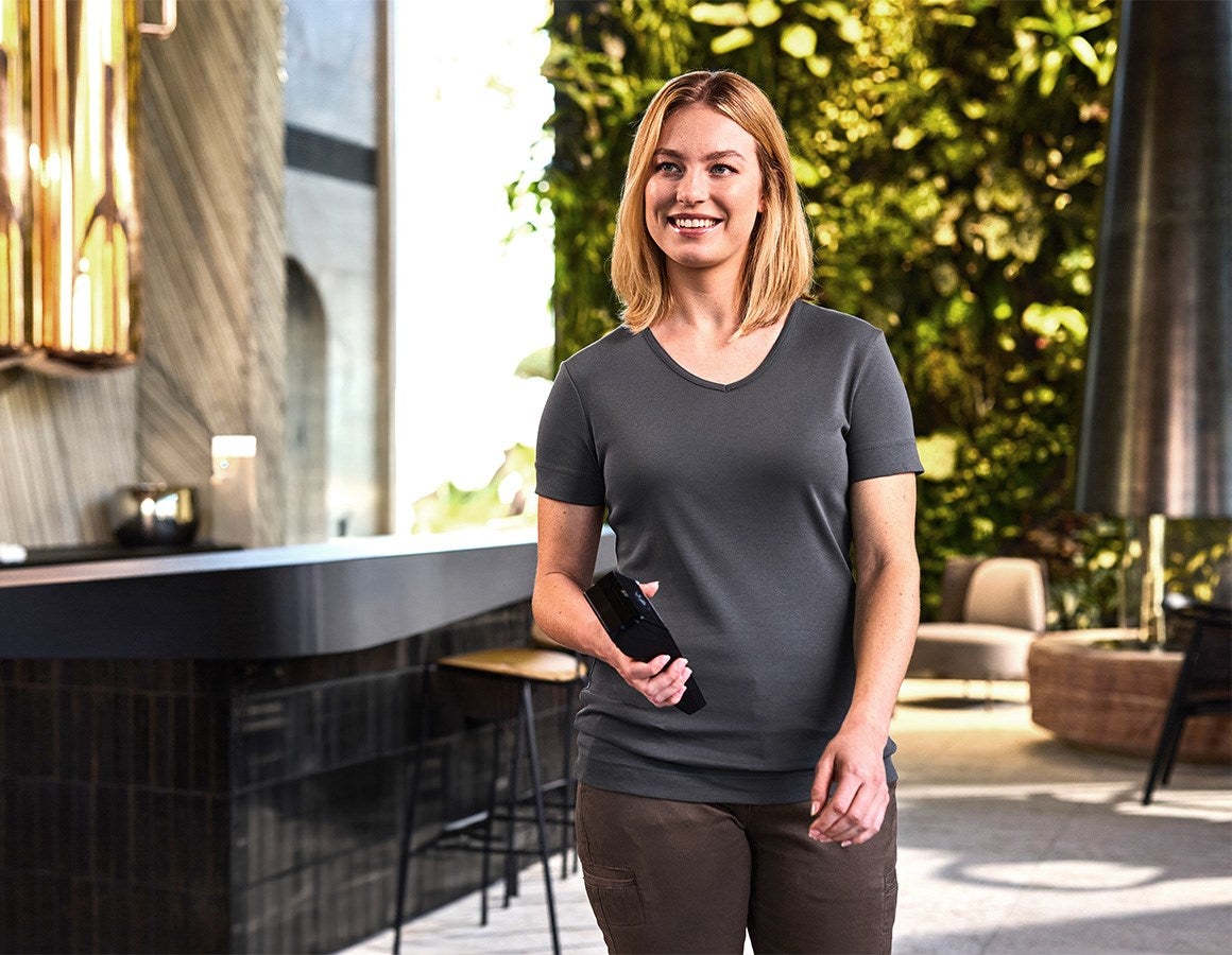 Main action image e.s. T-shirt cotton V-Neck, ladies' anthracite