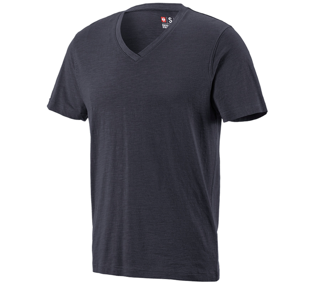 https://cdn.strauss.com/at/assets/sdexporter/images/DetailPageShopify/product/2.Release.3101810/e_s_T-Shirt_cotton_slub_V-Neck-22023-2-637848332113562057.png