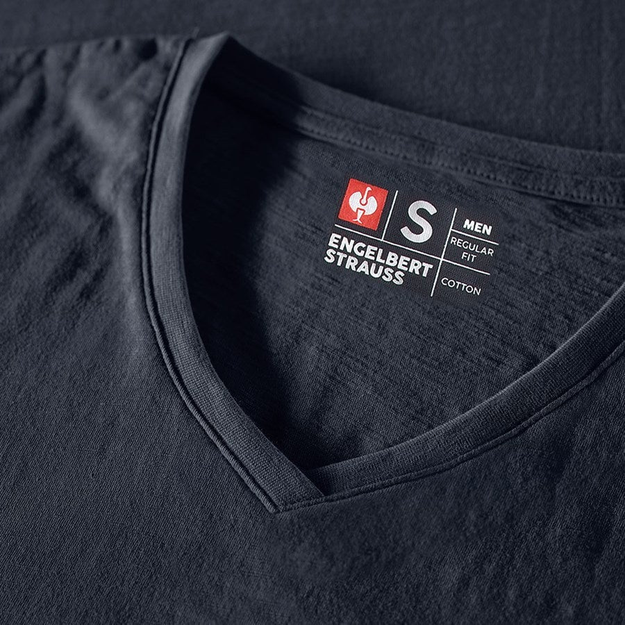 Detailed image e.s. T-shirt cotton slub V-Neck sapphire