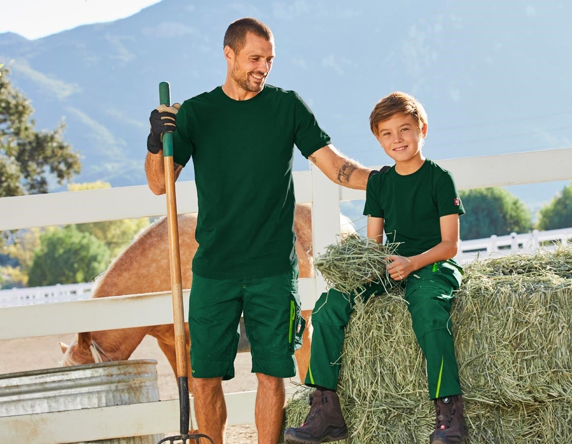 Main action image e.s. T-shirt cotton stretch, long fit green